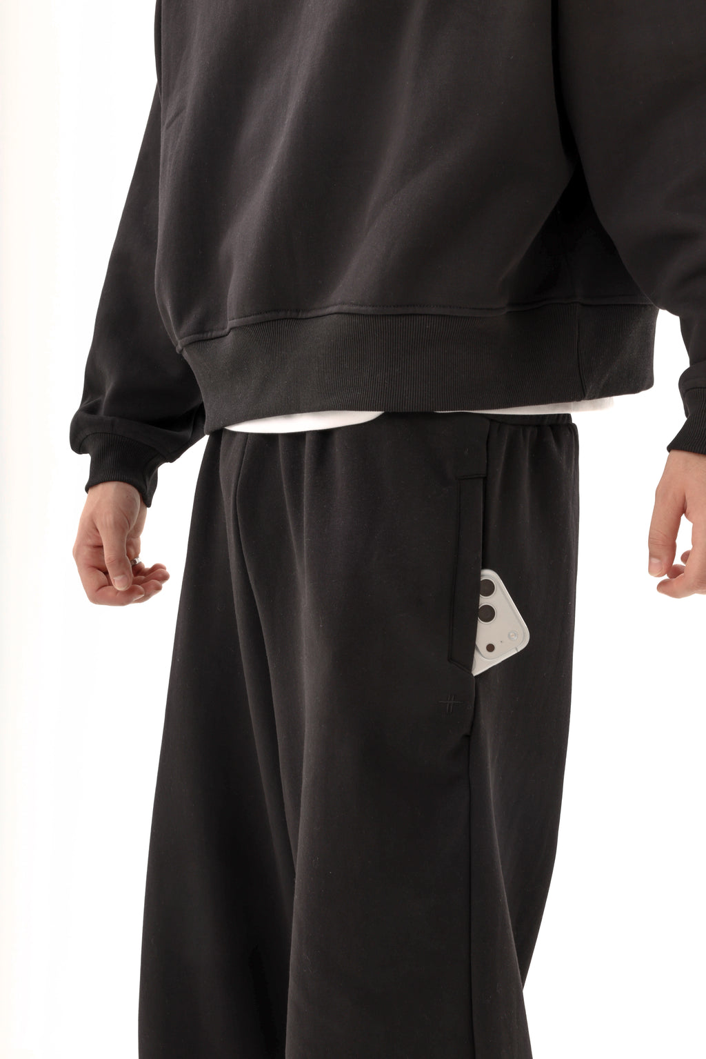 بنطال رياضي واسع الساق V01